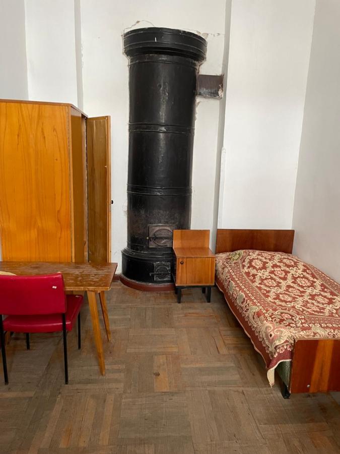 Firuza Hostel Borjomi Exteriör bild